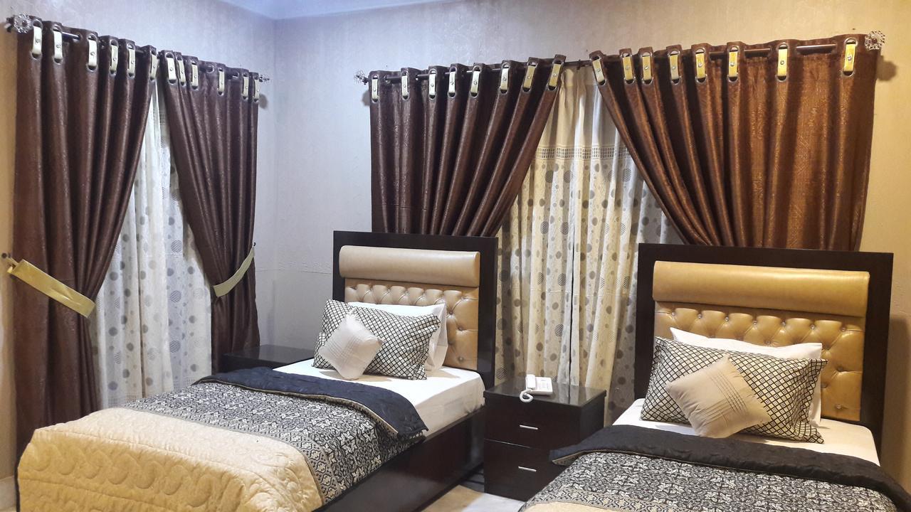 Hotel Seven 7 Karachi Extérieur photo