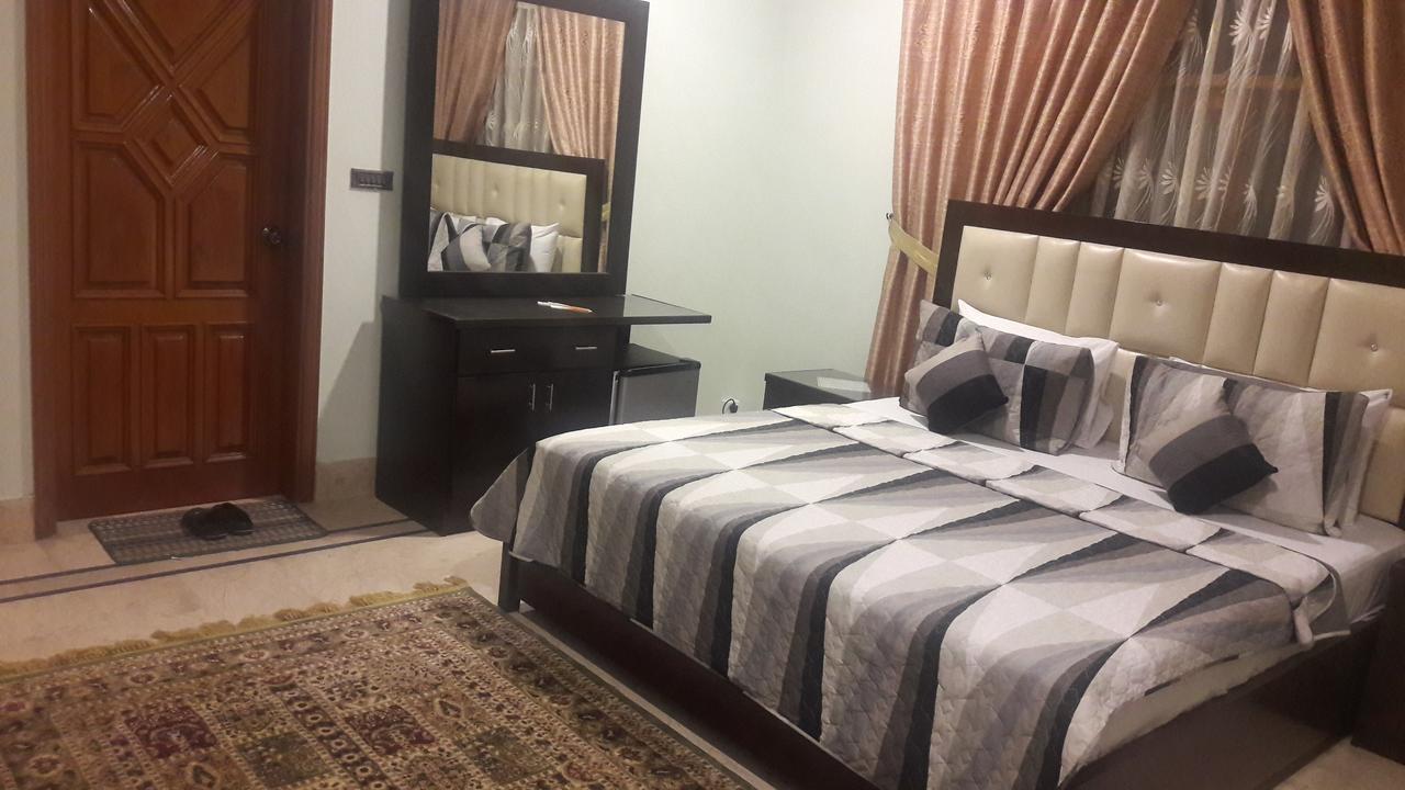 Hotel Seven 7 Karachi Extérieur photo